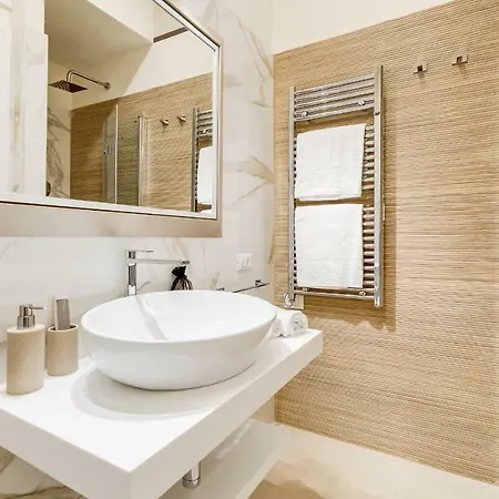 Trevi Chic House Apartman