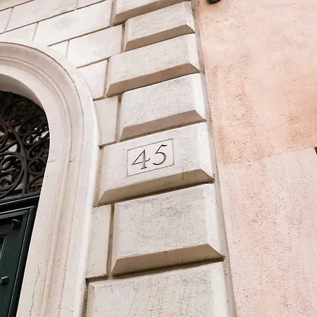 Trevi Chic House Apartman *