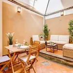 Daire Trevi Chic House *
