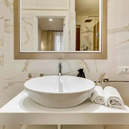 Daire Trevi Chic House