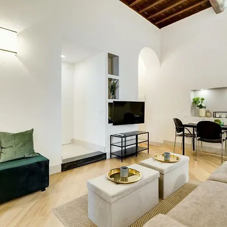Daire Trevi Chic House