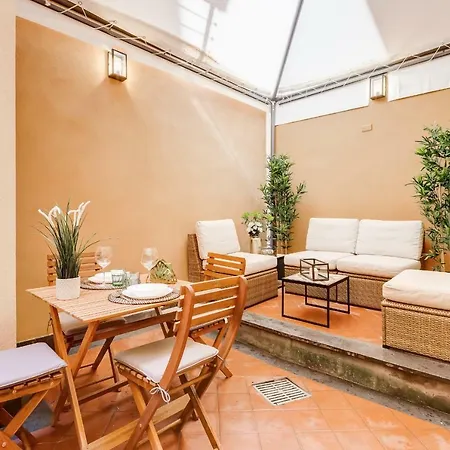 Daire Trevi Chic House