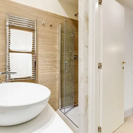 Daire Trevi Chic House